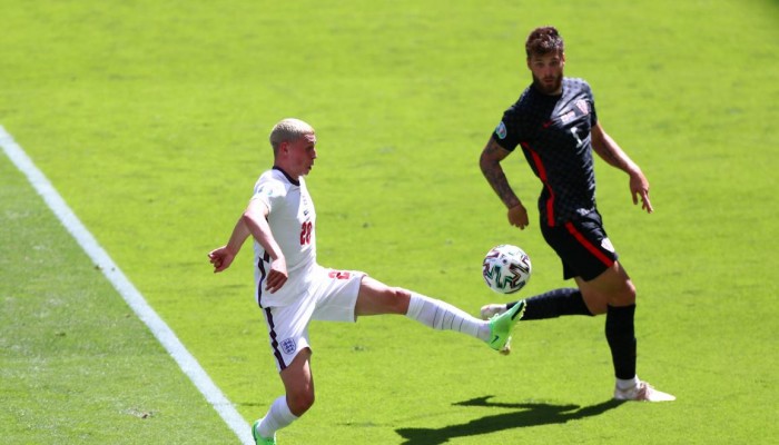 الانجليزي: فودين يبهر الجماهير بكونترول عالمي معيداً ذكريات هدف بو جاسكوين