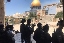 الاحتلال يقمع فعالية بالقدس منددة بإساءة المستوطنين للرسول محمد