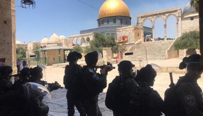 الاحتلال يقمع فعالية بالقدس منددة بإساءة المستوطنين للرسول محمد