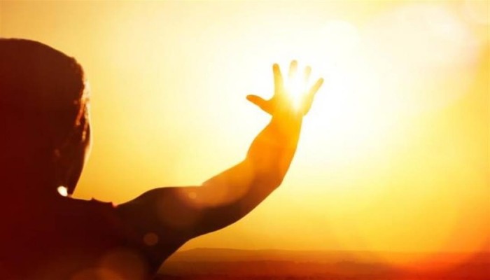 الأرصاد تحذر من التعرض لأشعة الشمس وقت الظهيرة
