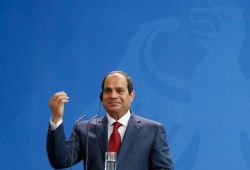 السيسي يرفع أسعار استهلاك الكهرباء على الفقراء ويدعم رجال الأعمال
