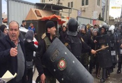 حماس تندد بقمع الأجهزة الأمنية نشطاء الحراكات في رام الله