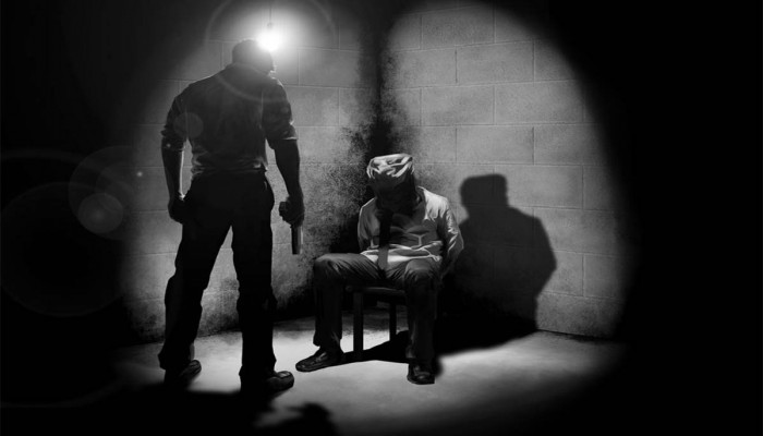 القبض على مواطن وإخفائه قسريا لمجرد اختلافه مع أمين شرطة