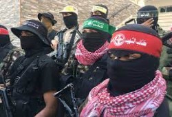 "حماس": عمليات المقاومة بالضفة وغزة لن تتوقف حتى انتزاع مطالب شعبنا