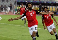الفيفا يطالب إسبانيا وإنجلترا بالسماح للاعبين بخوض تصفيات كأس العالم