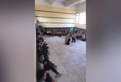 مهازل تعليم الإنقلاب..تلاميذ يفترشون الأرض وسرقة وتكدس بالفصول والبقية تأتى