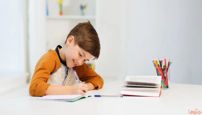 هكذا تساعد الطفل على المذاكرة وإنهاء واجباته المدرسيه