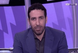 أبو تريكة ينسحب من أستوديو "بي إن سبورت" بسبب أزمة صحية لأحد الجماهير