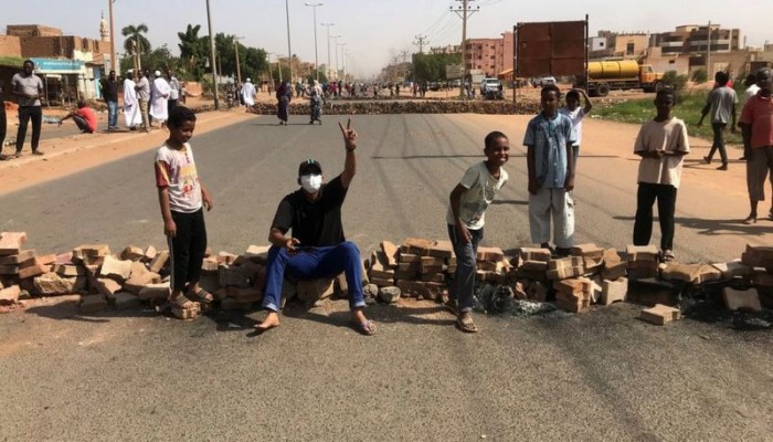 الاتحاد الأفريقي يعلق أنشطة السودان حتى استعادة الحكم المدني