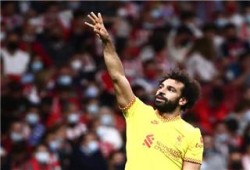 مدرب برايتون: صلاح من كوكب آخر