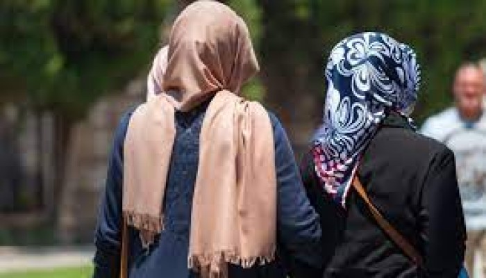 فرنسا تعرقل حملة أوروبية تكافح التمييز ضد المحجبات