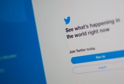 أكثر من نصف مستخدمي تويتر واجهوا عطلا بحساباتهم