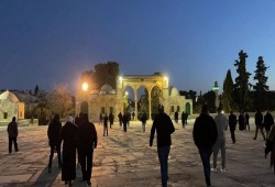 آلاف الفلسطينيين يلبون نداء الفجر العظيم بالأقصى