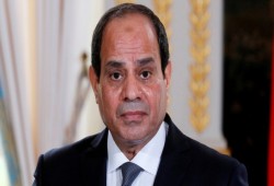 أمة "العوز" ترسل أبناء نواب برلمان السيسي إلى الكاميرون لتشجيع منتخب مصر