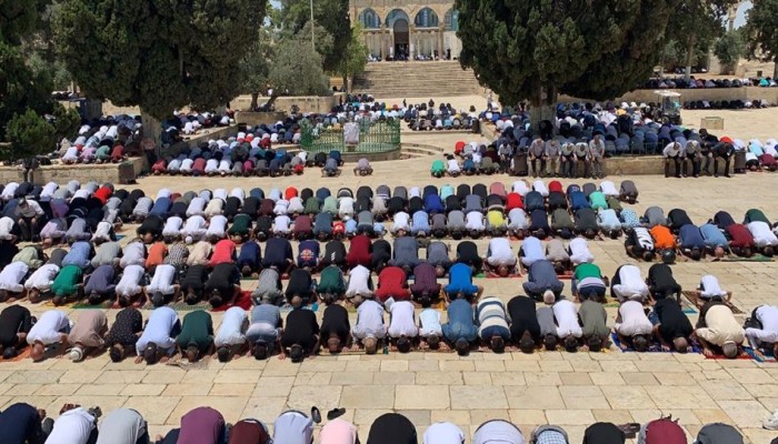 40 ألف مُصلٍّ يؤدون الجمعة في "الأقصى"