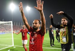 وليد سليمان يعلن اعتزاله: أتمنى أن تتذكرني جماهير الأهلي