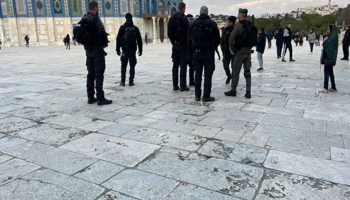 250 مستوطنًا يقتحمون الأقصى والعشرات يؤدون طقوسًا على باب الساهرة