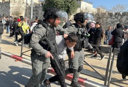 36 مصابًا بقمع الاحتلال فعالية "الإسراء والمعراج" في القدس