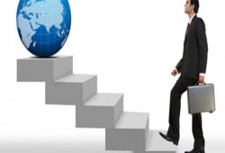 10 إستراتيجيات أساسية للنجاح في العمل