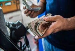 سلطات الانقلاب تدرس زيادة سعر البنزين 18% على مرحلتين