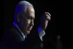 نتنياهو يحرض على الفلسطينيين من خلف زجاج واقٍ من الرصاص