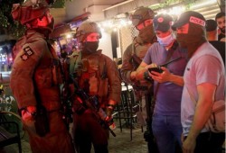 محلل عسكري صهيوني: هذه أسباب فشل أجهزة الأمن في وقف العمليات الاستشهادية