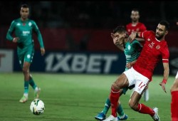 الأهلي يفوز بصعوبة على الرجاء بهدفين مقابل هدف بدوري الأبطال