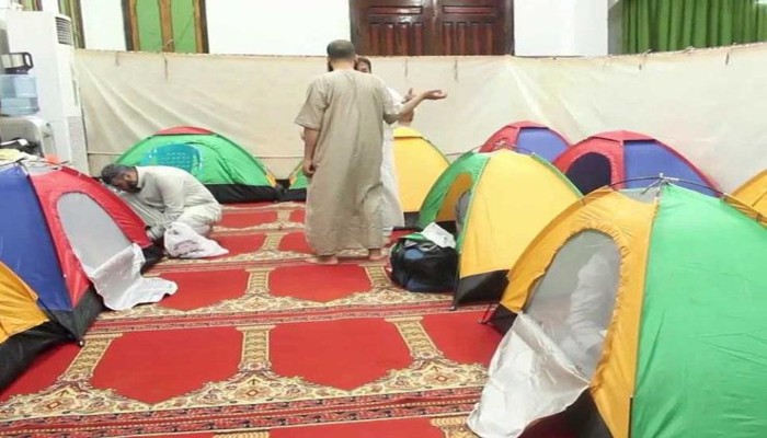 منع الاعتكاف في المساجد رسالة أمنية.. والمغردون: "قلة أدب"