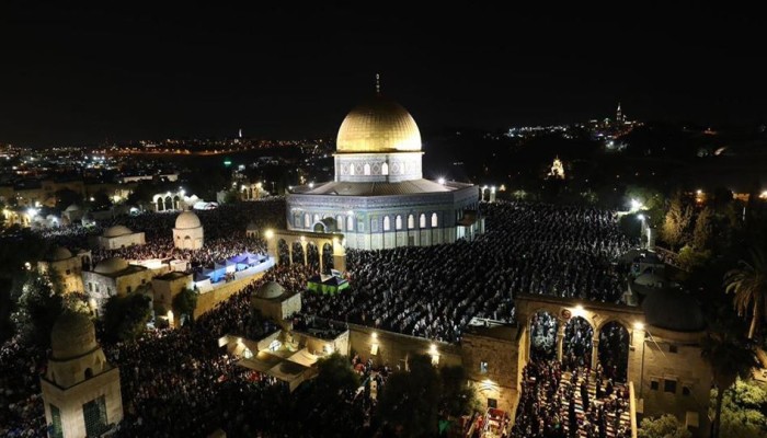 ربع مليون يحيون ليلة 27 من رمضان في الأقصى
