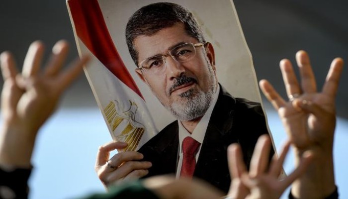 وسم الرئيس مرسي يتصدر مواقع التواصل في إعلان لفشل "اختيار" السيسي