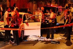 مقتل 3 مستوطنين وإصابة آخرين بعملية طعن قرب "تل أبيب"