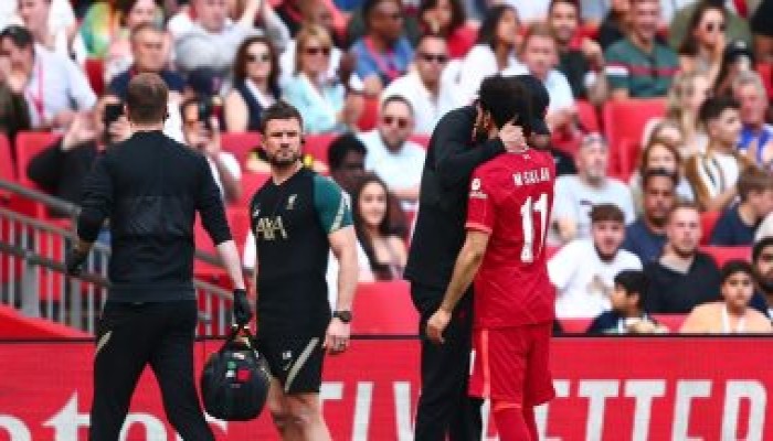 التايمز: انتهاء موسم محمد صلاح فى الدوري الإنجليزي بسبب الإصابة