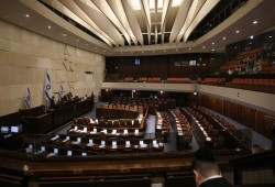 الكنيست الإسرائيلي يصوت على حل نفسه.. والانتخابات مطلع نوفمبر