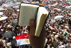 شيطنة الأسلمة وتمجيد الصهينة!