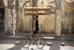 ستراتفور: استثمارات الإمارات تعزز التوجه للخصخصة وصولا لقطاع الدفاع المصري