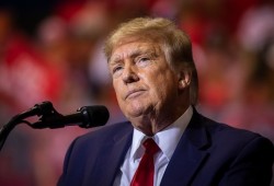 "FBI" يضبط وثائق "سرية للغاية" خلال تفتيش منتجع ترامب