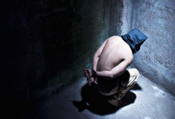 انتهاكات حقوقية.. 5 وفيات "تحت التعذيب" في أقسام الشرطة.. والداخلية تنفي