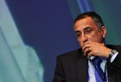 ما أبرز أسباب استقالة "بطل تعويم الجنيه" من منصبه؟