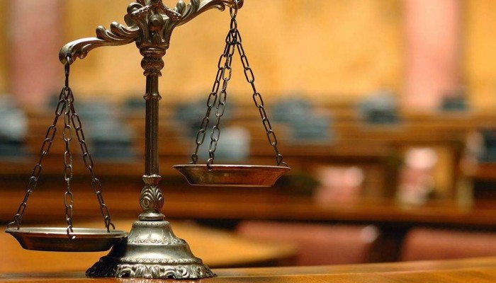 تقرير: "رئيس بدرجة قاض".. هكذا واجهت أحكام الطوارئ السياسيين والحقوقيين