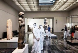 باحث: آثار مصرية مهربة بـ(لوفر -أبوظبي) تظهر تورط رسمي لقيادات الانقلاب