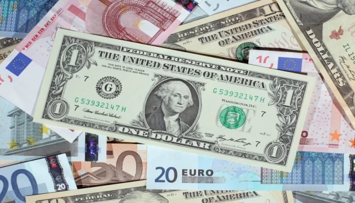 بلومبرغ: احتمال فشل مصر في سداد ديونها يرتفع لأعلى مستوى منذ 2013