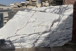 تفويض السيسي للجيش يحطم الانتاج.. رخام شق الثعبان تلحق بمدن الأثاث والجلود والدواء