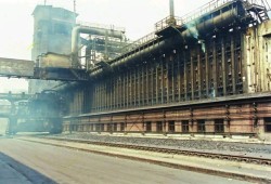 تصفية شركة الكوك بعد 62 من الانتاج.. ومراقبون: فتش عن الإمارات!!