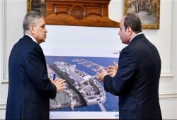 السيسي يتذرع مجددا بثورة يناير وخبراء: مصر تدار عشوئيا