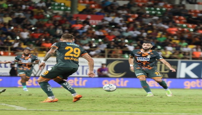 كوكا يقود ألانيا للفوز على أنقرة جوجو بالدوري التركي