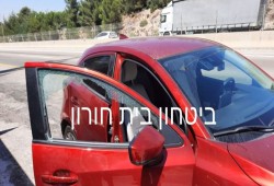 إصابة مجندة صهيونية رشقًا بالحجارة قرب رام الله