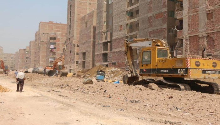 مخاوف من إزالة منازل وقصر تاريخي لبناء كوبري بالمطرية.. متى يتوقف السيسي عن هدم مصر؟