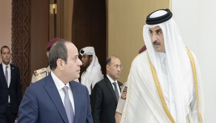 بعد زيارة قائد الانقلاب للدوحة.. هل تسقط أحكام "التخابر مع قطر"؟‎