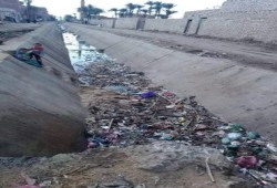 بعد أن تكلف 70 مليار جنيه.. اتجاه لوقف مشروع تبطين الترع لعدم جدواه