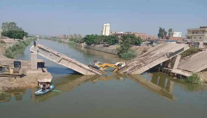انهيار كوبري بالبحيرة أثناء إزالته .. الحادث الثالث خلال شهرين